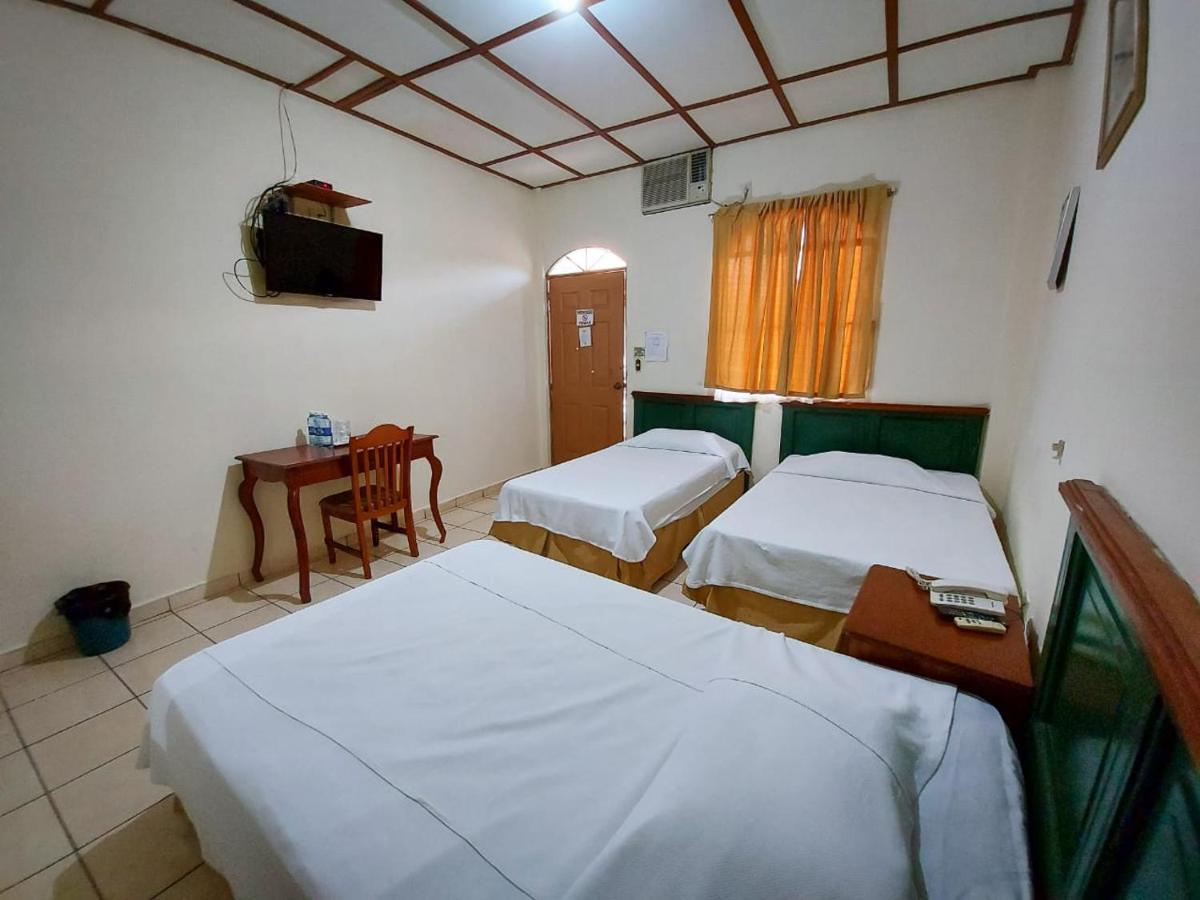 Hotel Continental Plaza San Miguel Bagian luar foto