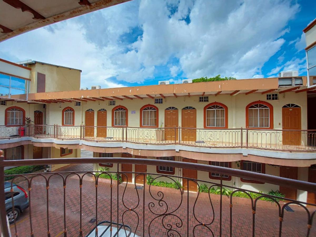 Hotel Continental Plaza San Miguel Bagian luar foto