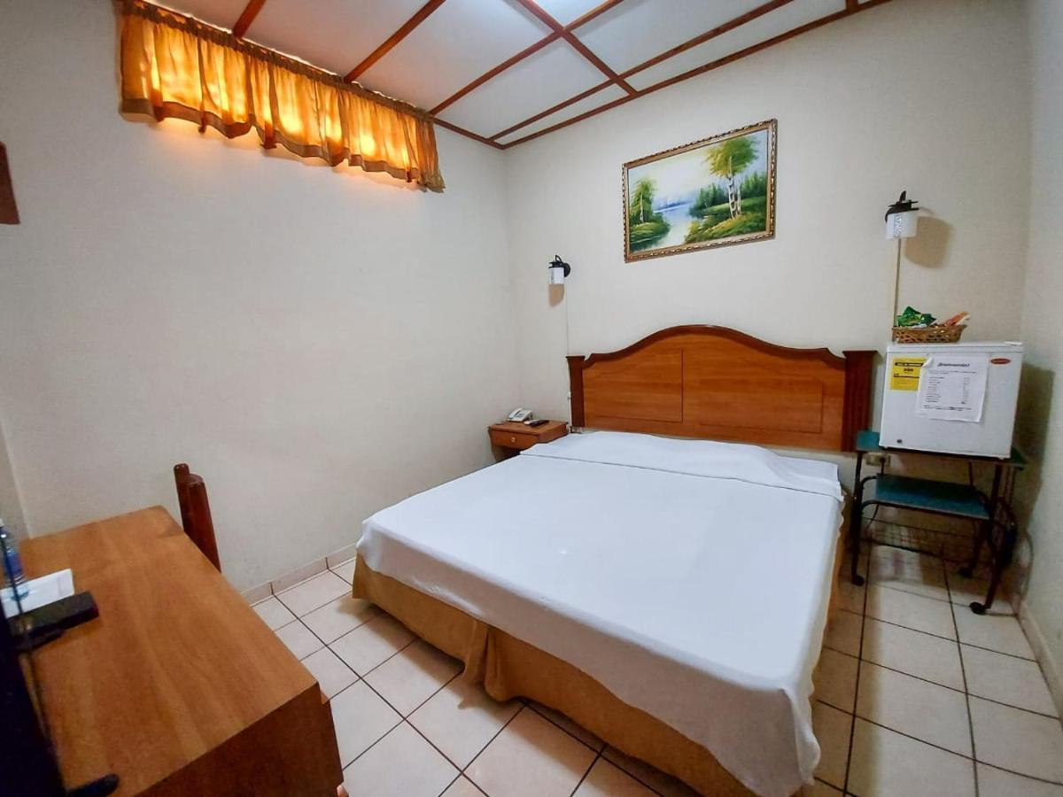 Hotel Continental Plaza San Miguel Bagian luar foto