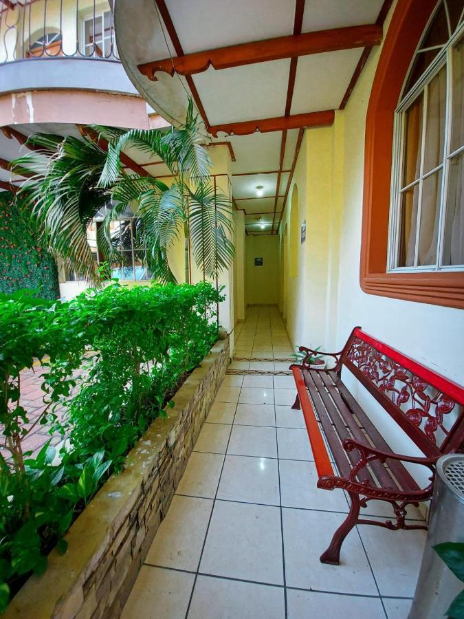 Hotel Continental Plaza San Miguel Bagian luar foto