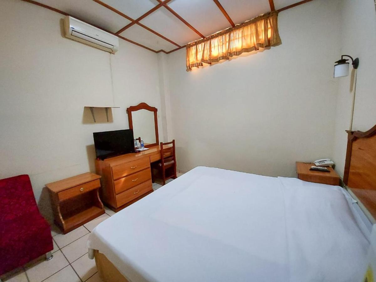 Hotel Continental Plaza San Miguel Bagian luar foto