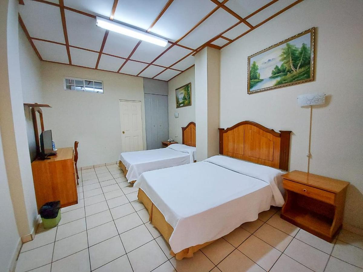 Hotel Continental Plaza San Miguel Bagian luar foto