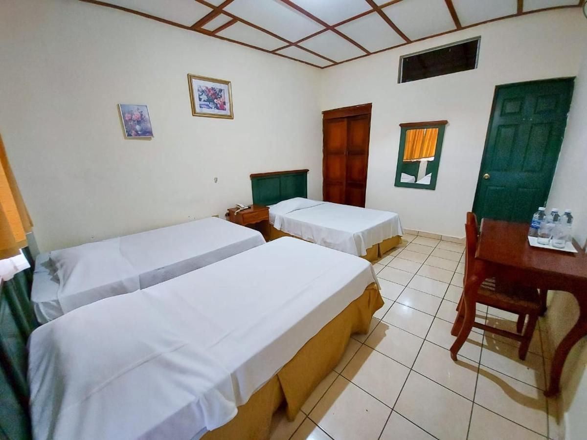 Hotel Continental Plaza San Miguel Bagian luar foto
