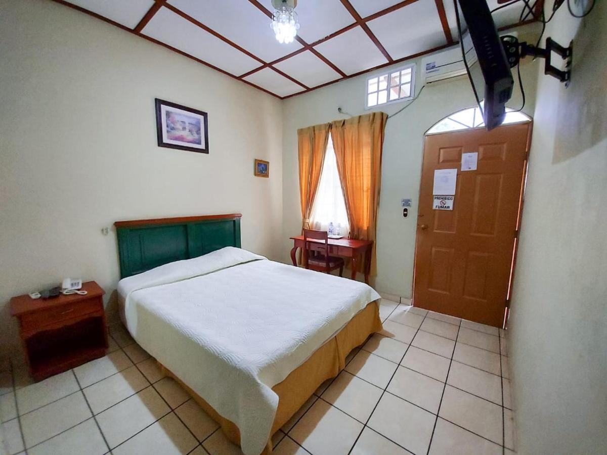 Hotel Continental Plaza San Miguel Bagian luar foto
